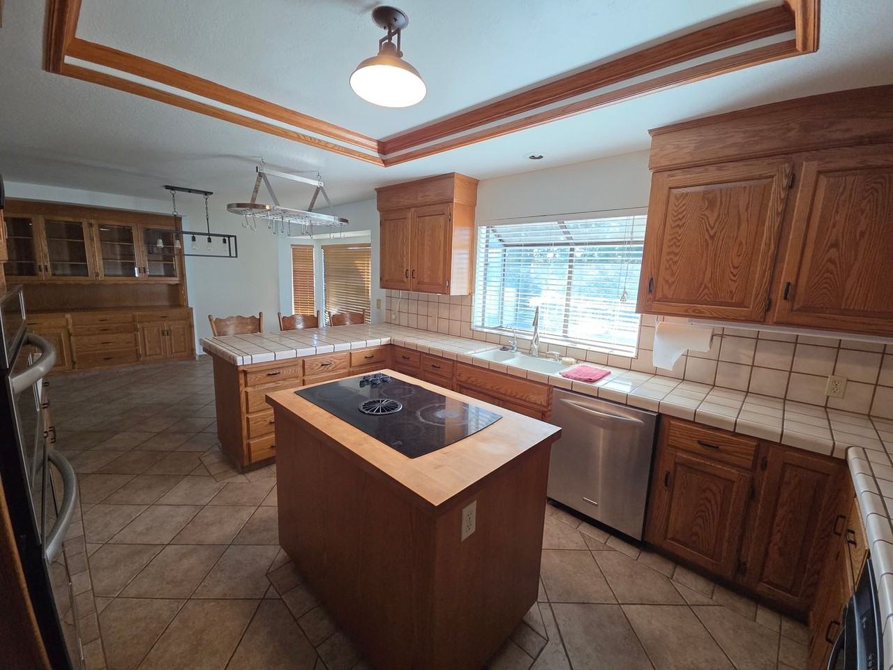 1031 Hoyer Rd - Photo 2 of 43