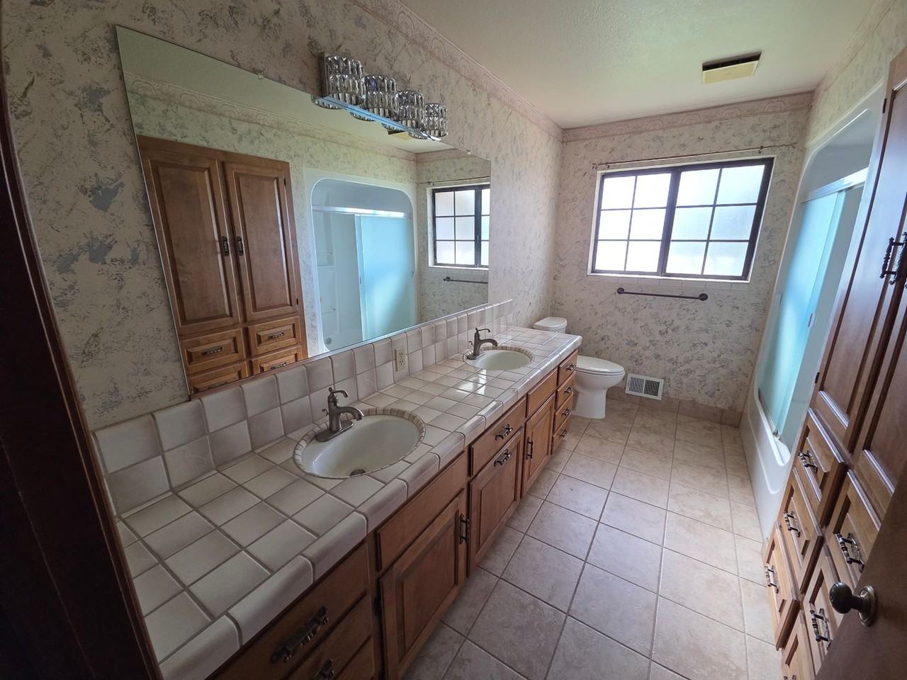 1031 Hoyer Rd - Photo 6 of 43