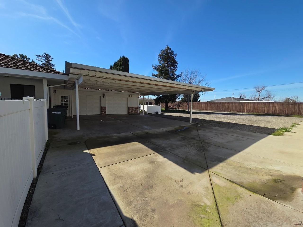 1031 Hoyer Rd - Photo 7 of 43