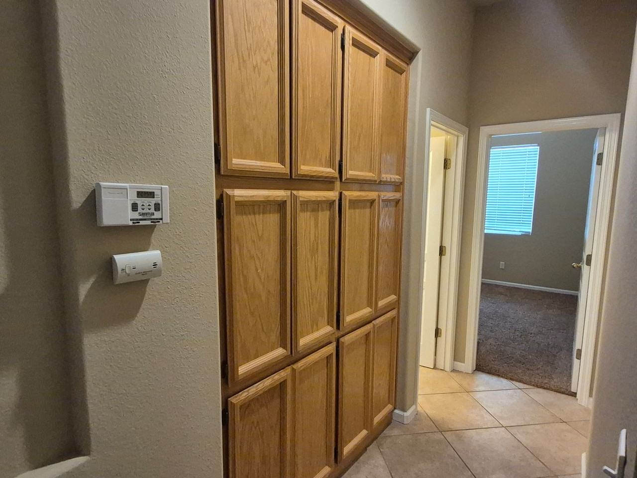 130 Jarvis Cir - Photo 5 of 21