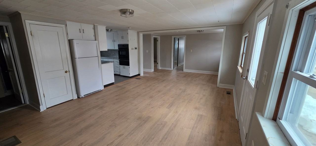 272 Chestnut St - Photo 2 of 12