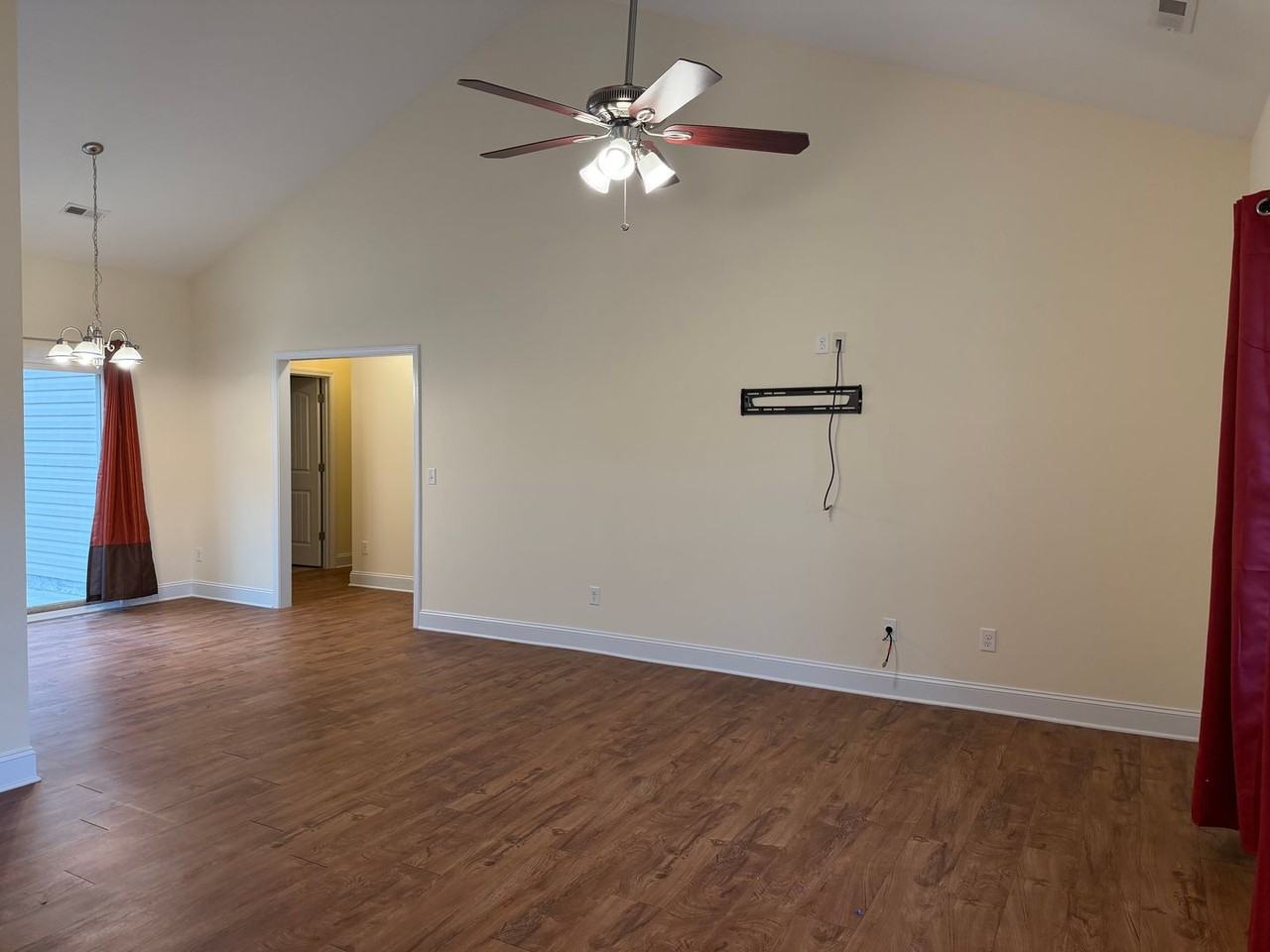 348 Hawk Hollow Trl - Photo 4 of 20