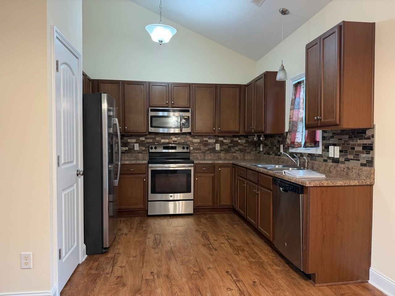 348 Hawk Hollow Trl - Photo 7 of 20