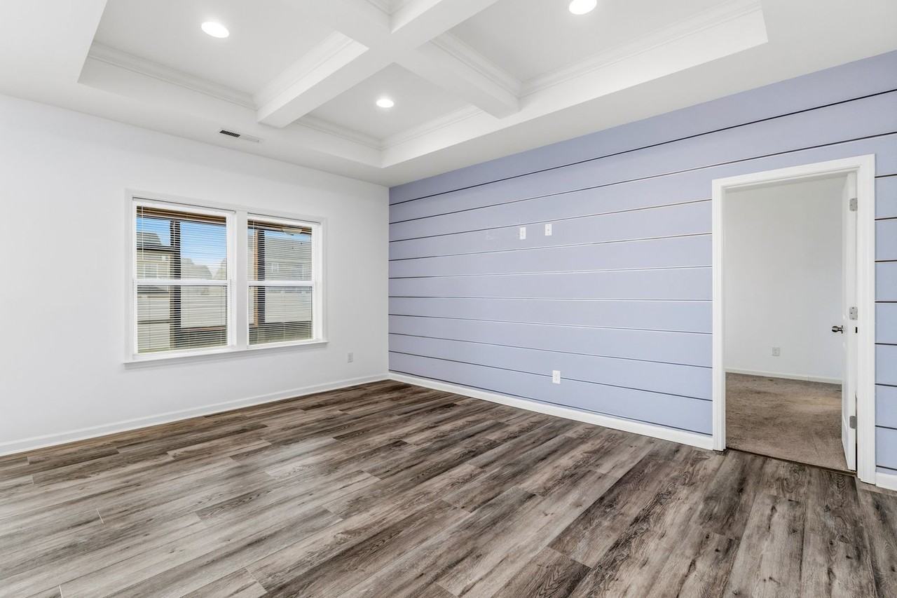 5629 Baverhof Dr - Photo 3 of 45