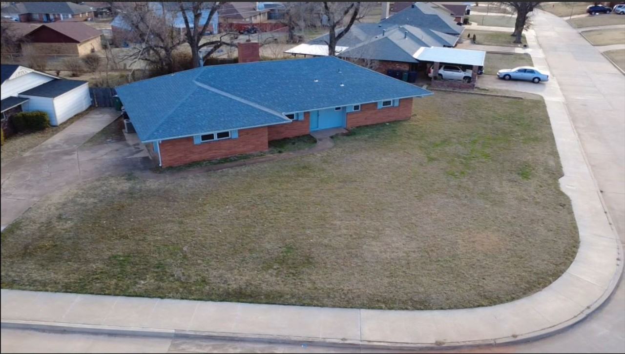 221 Ne 61st St - Photo 5 of 29