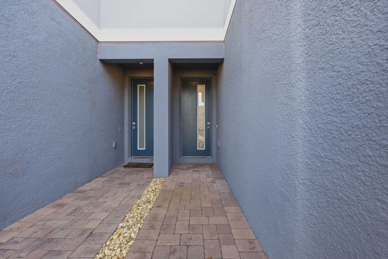 2228 Shadowland Loop - Photo 3 of 30