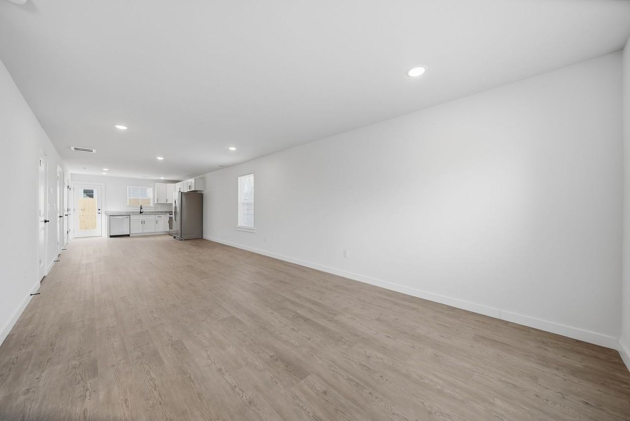 123 18th Street Pl Nw - Photo 6 of 20