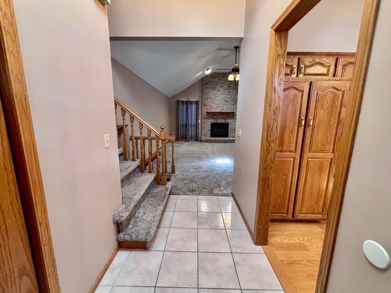 16306 Lafayette Ave - Photo 2 of 41