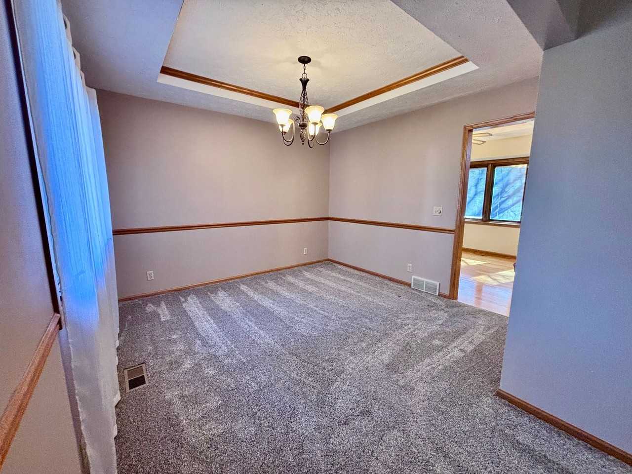 16306 Lafayette Ave - Photo 7 of 41