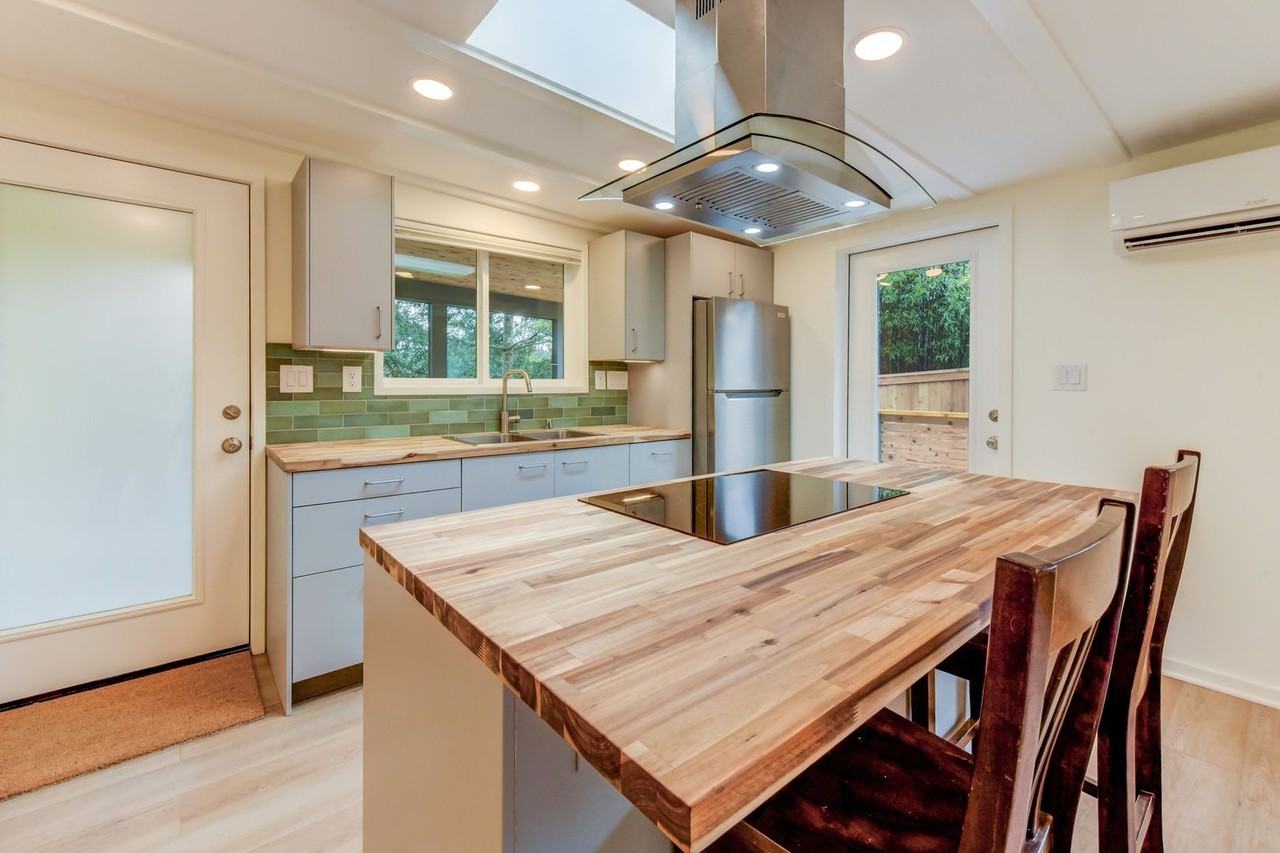 4072 Ne 107th St - Photo 6 of 26