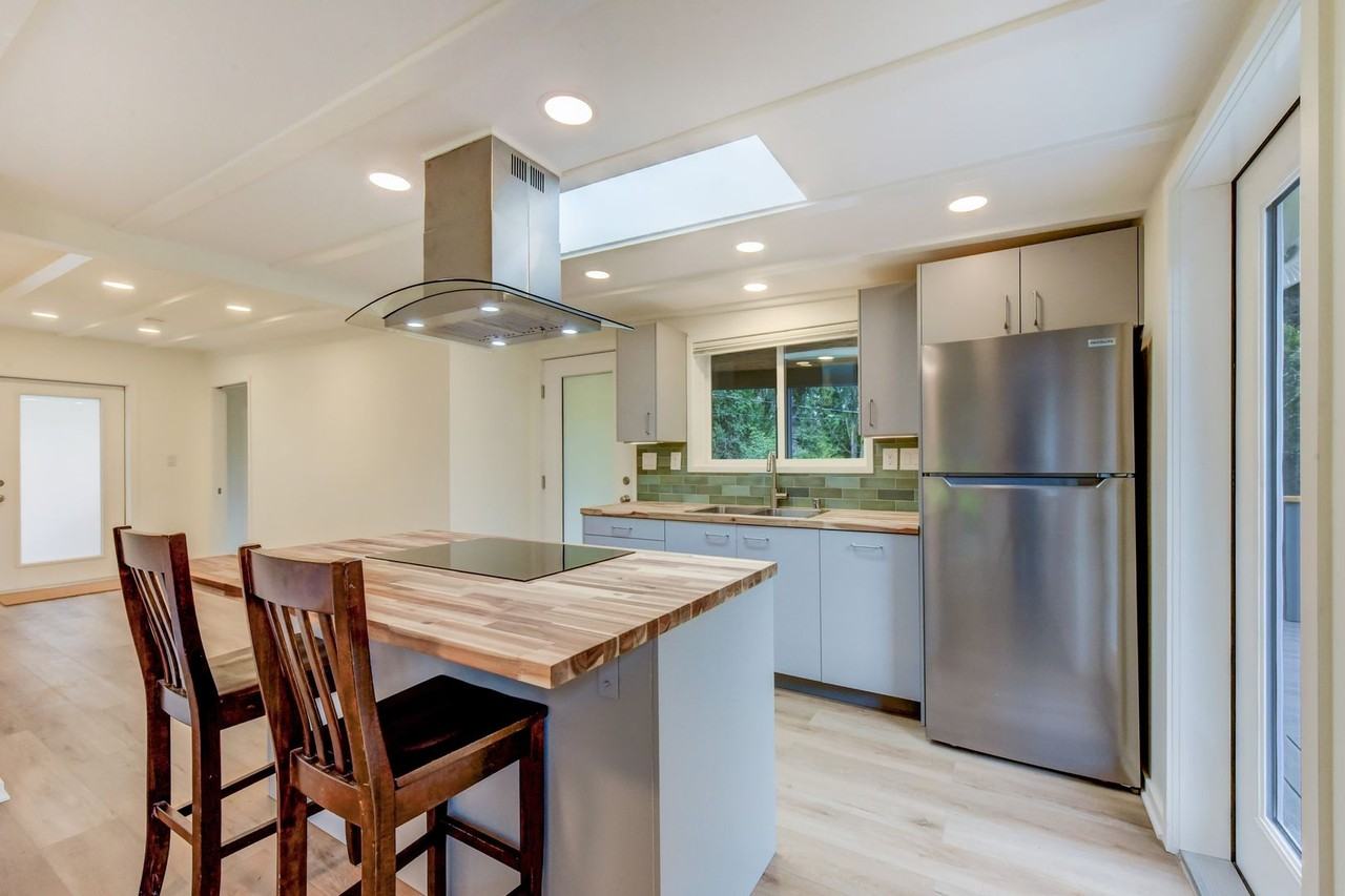 4072 Ne 107th St - Photo 7 of 26