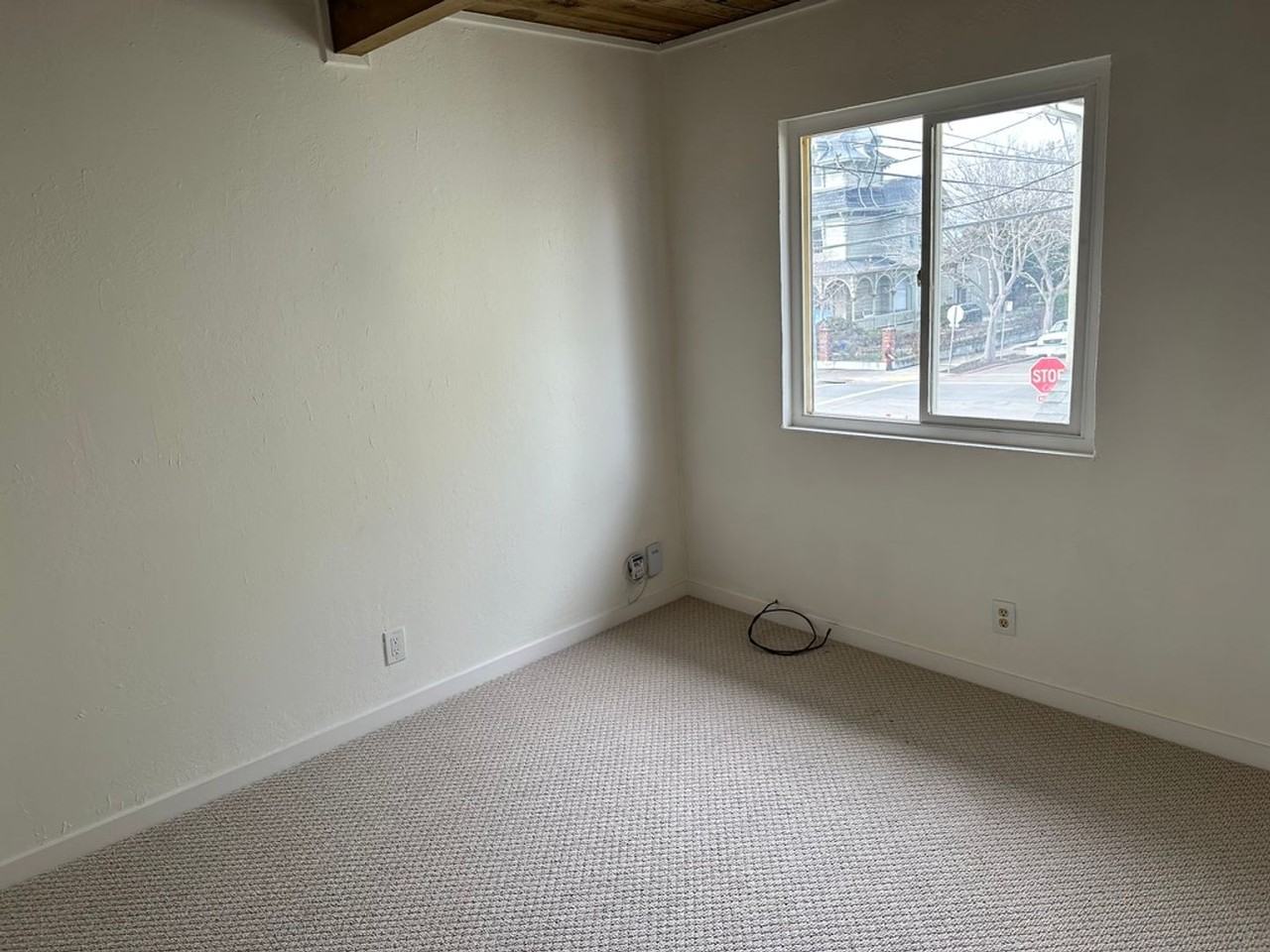 2405 7th St - Photo 6 of 7