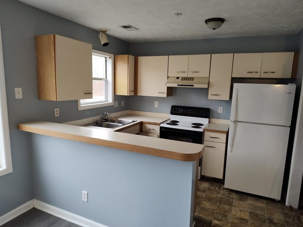 6724 Willowbrook Dr Apt 12 - Photo 4 of 12