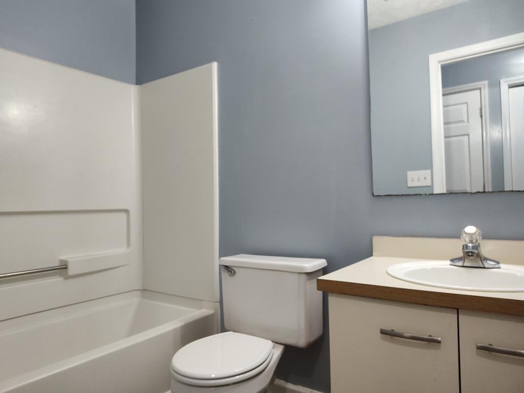 6724 Willowbrook Dr Apt 12 - Photo 6 of 12