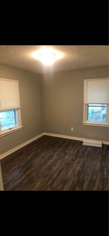 308 6th Ave Se - Photo 3 of 5