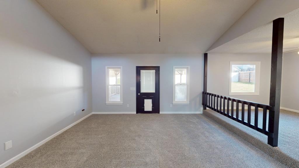 112 Oakland Dr - Photo 4 of 22