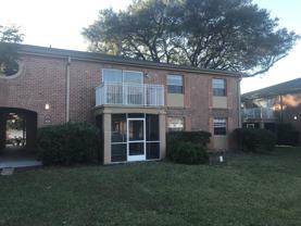 492 Banyon Tree Cir #1 - Photo 1 of 1