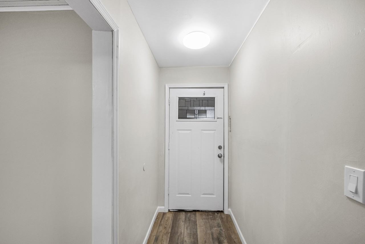 1534 5th Ave #1 - Photo 5 of 35