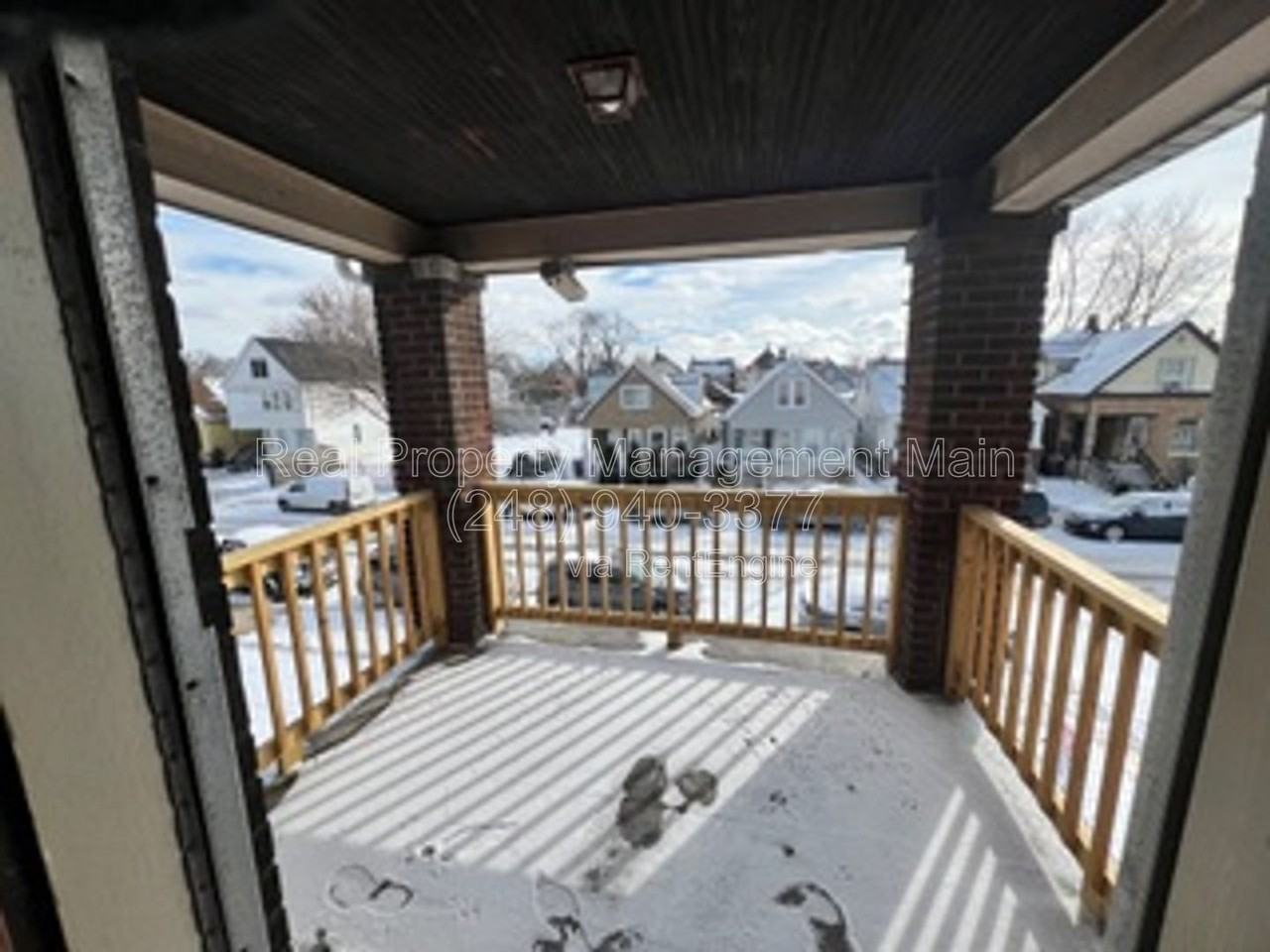 9176 Chamberlain St - Photo 2 of 24