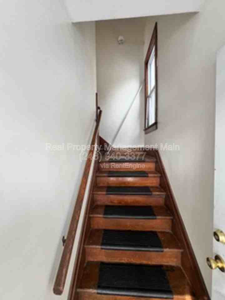 9176 Chamberlain St - Photo 7 of 24