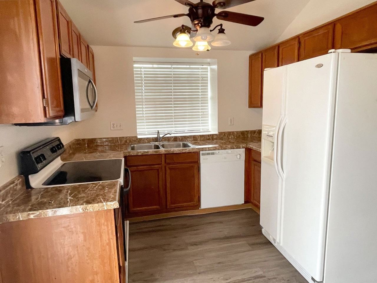 3491 N Arizona Ave #1 - Photo 3 of 21