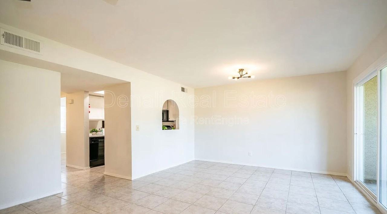 1329 S Mitchell Dr - Photo 7 of 21