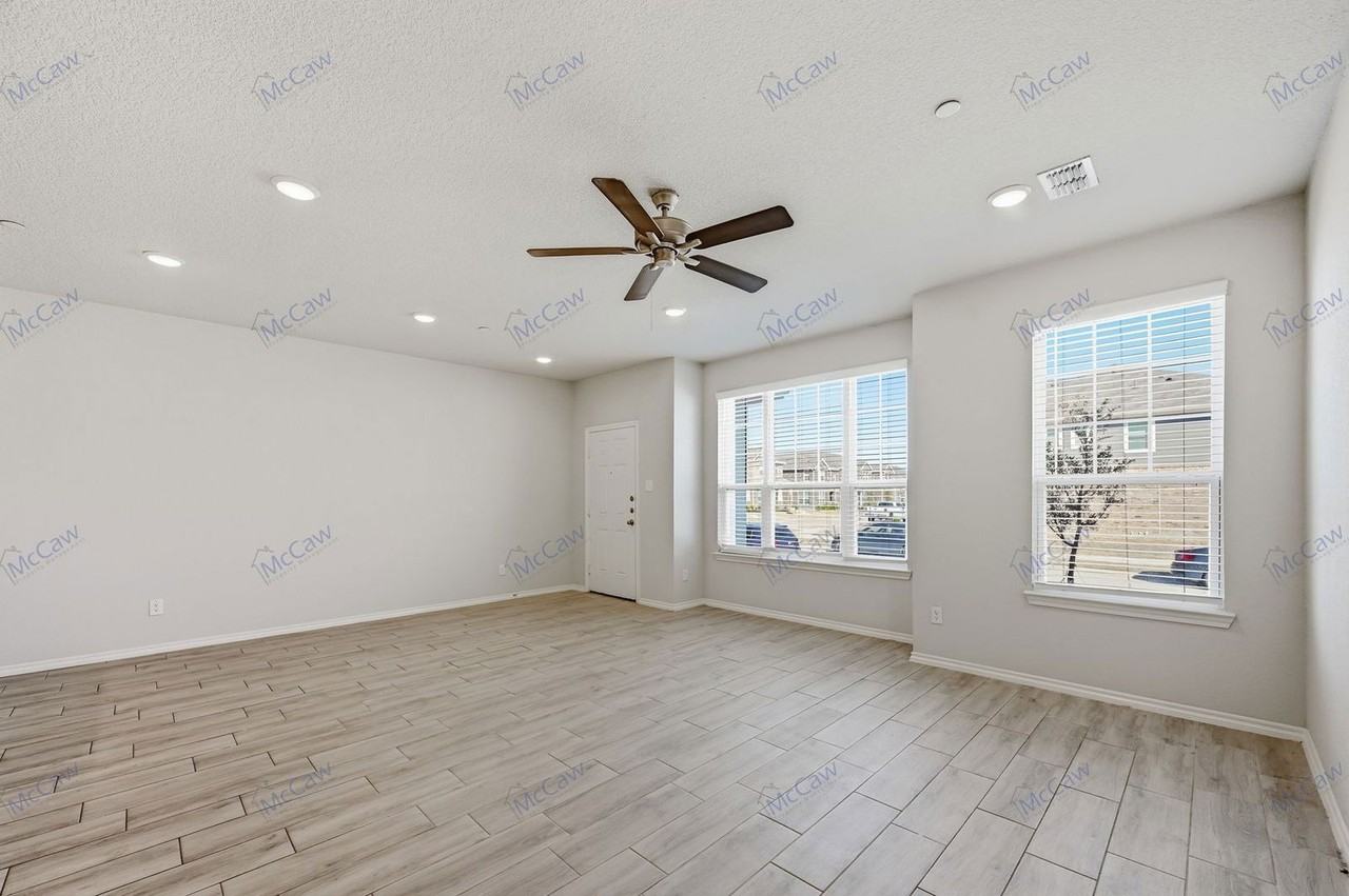 2824 Percheron Dr #25 - Photo 5 of 24