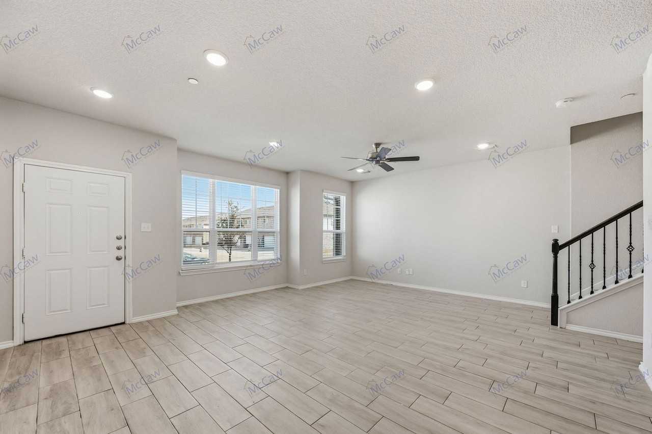 2824 Percheron Dr #25 - Photo 6 of 24