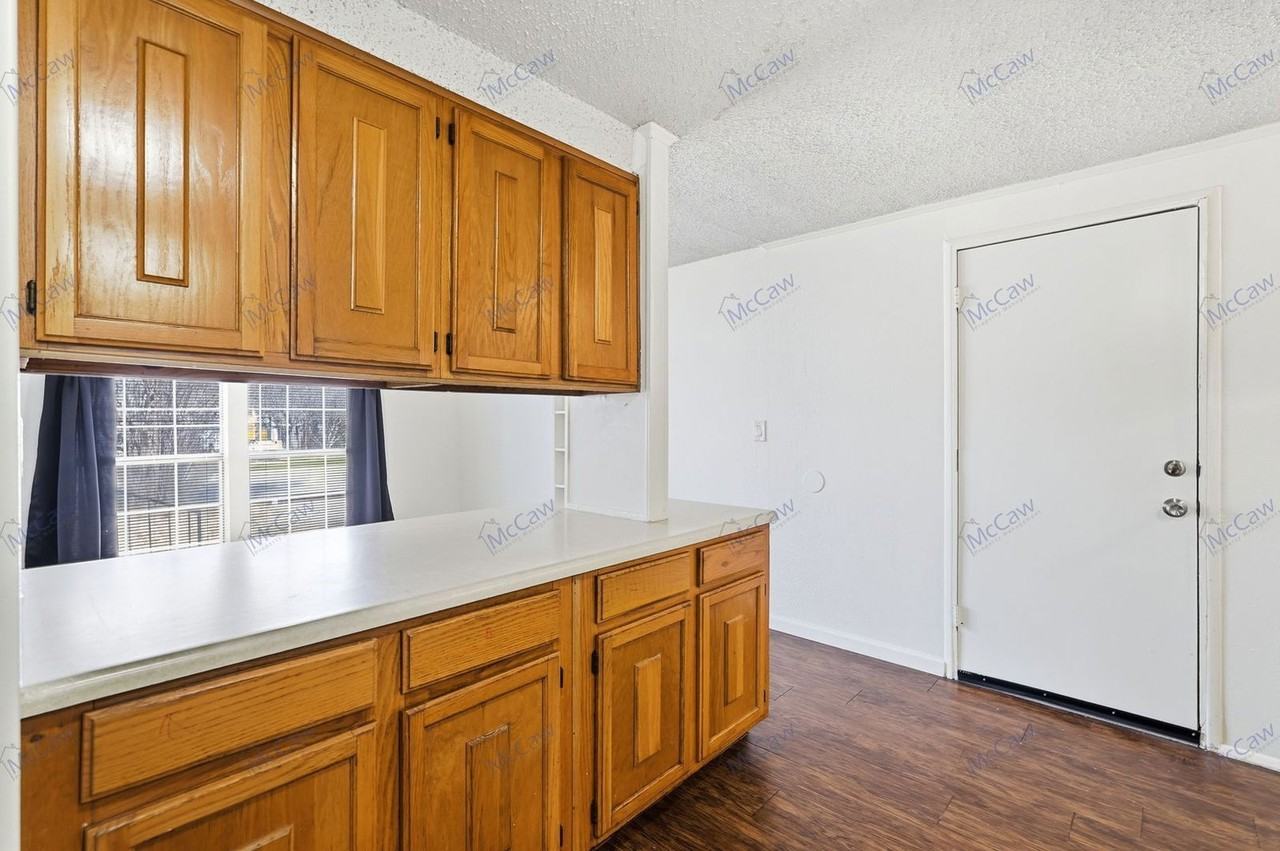 14614 Seminole St - Photo 7 of 22