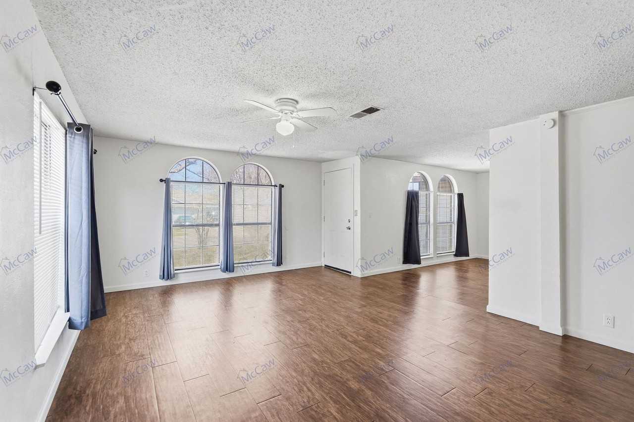 14614 Seminole St - Photo 4 of 22