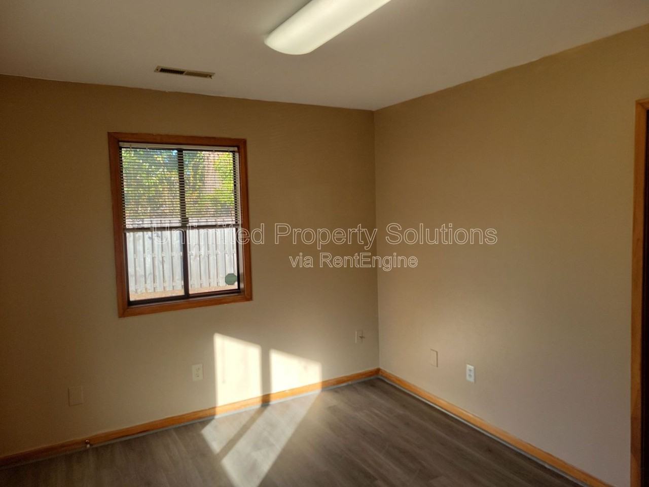 108 N Kerr Ave - Photo 3 of 7