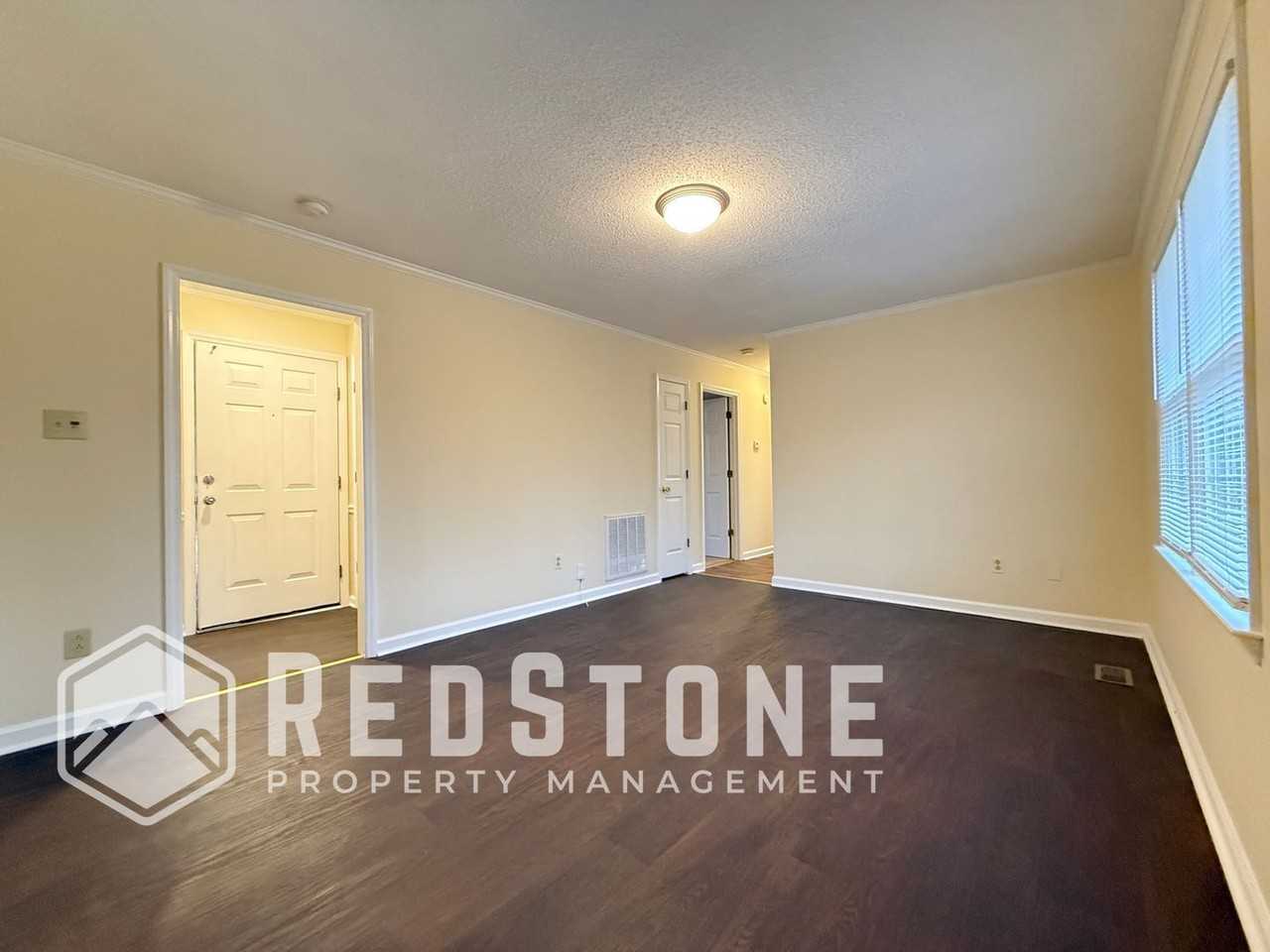 2211 Holland Ave - Photo 3 of 22