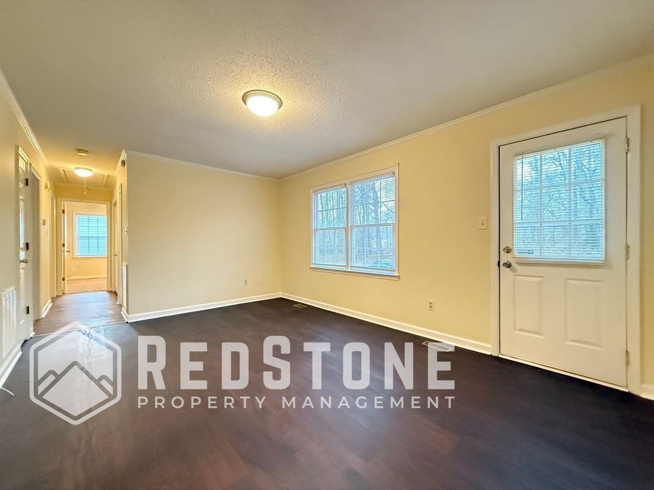 2211 Holland Ave - Photo 5 of 22