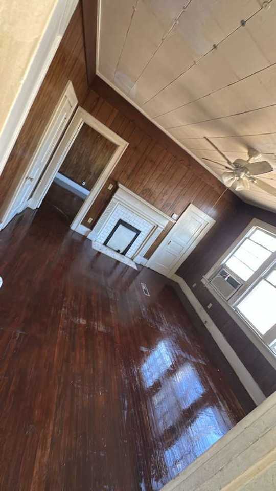 1201 W Main St #4 - Photo 3 of 8