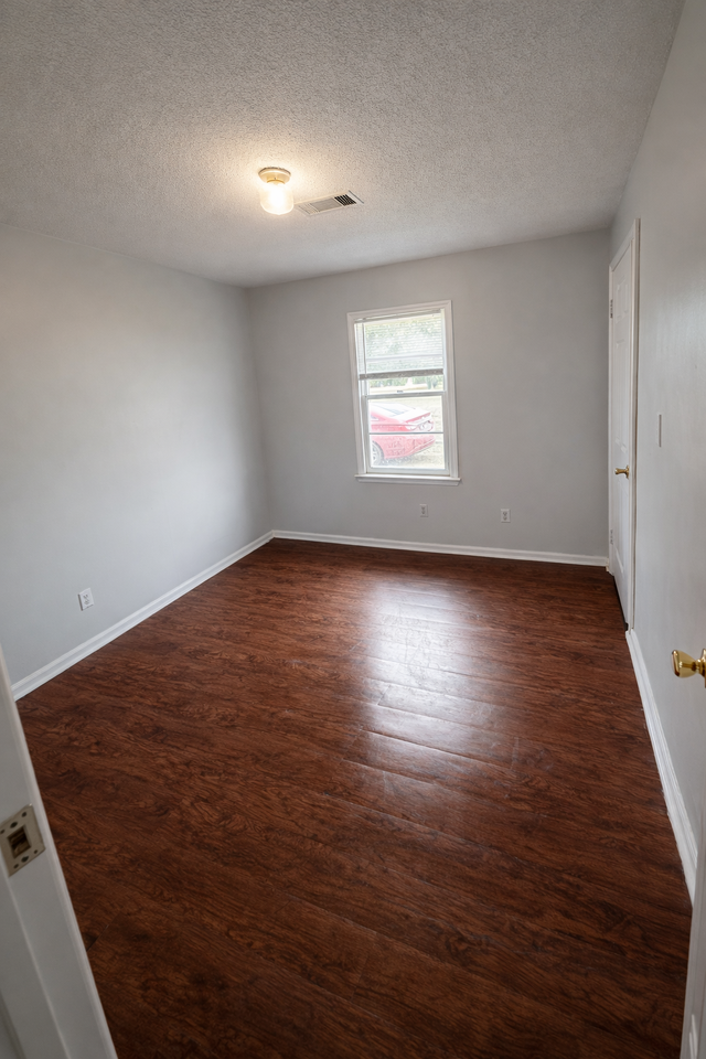 1201 W Main St #4 - Photo 6 of 8