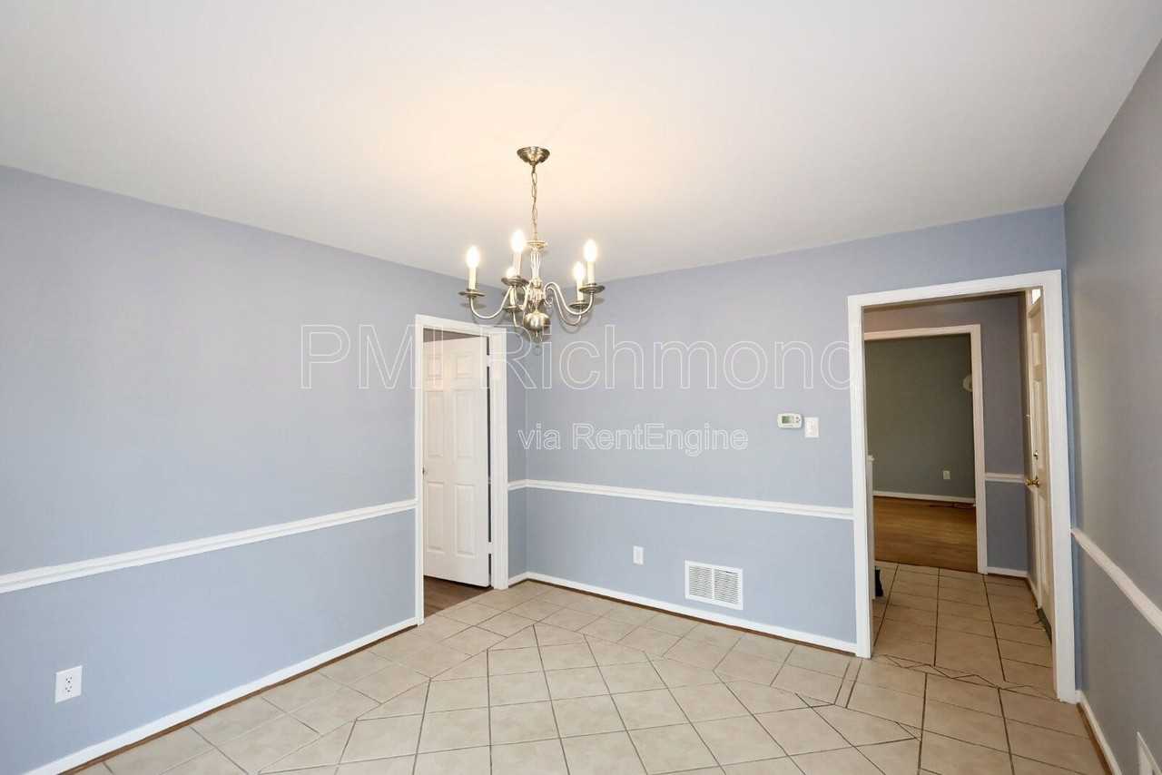 1929 Millsap Ln - Photo 5 of 22