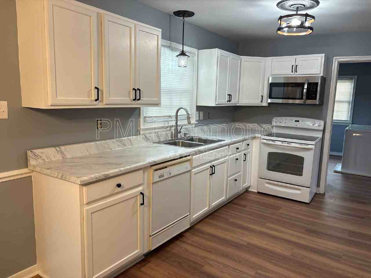 1929 Millsap Ln - Photo 6 of 22