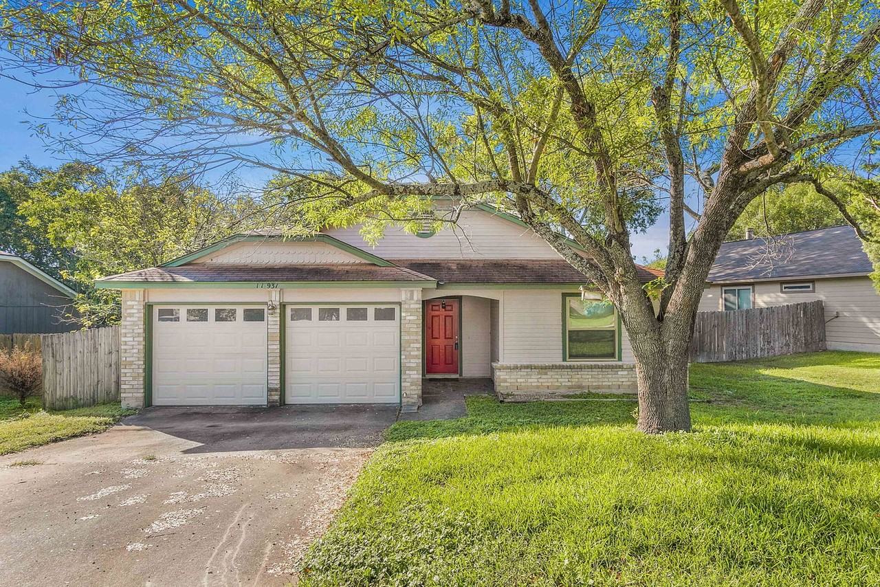 11931 Rosethorn Dr - Photo 2 of 44