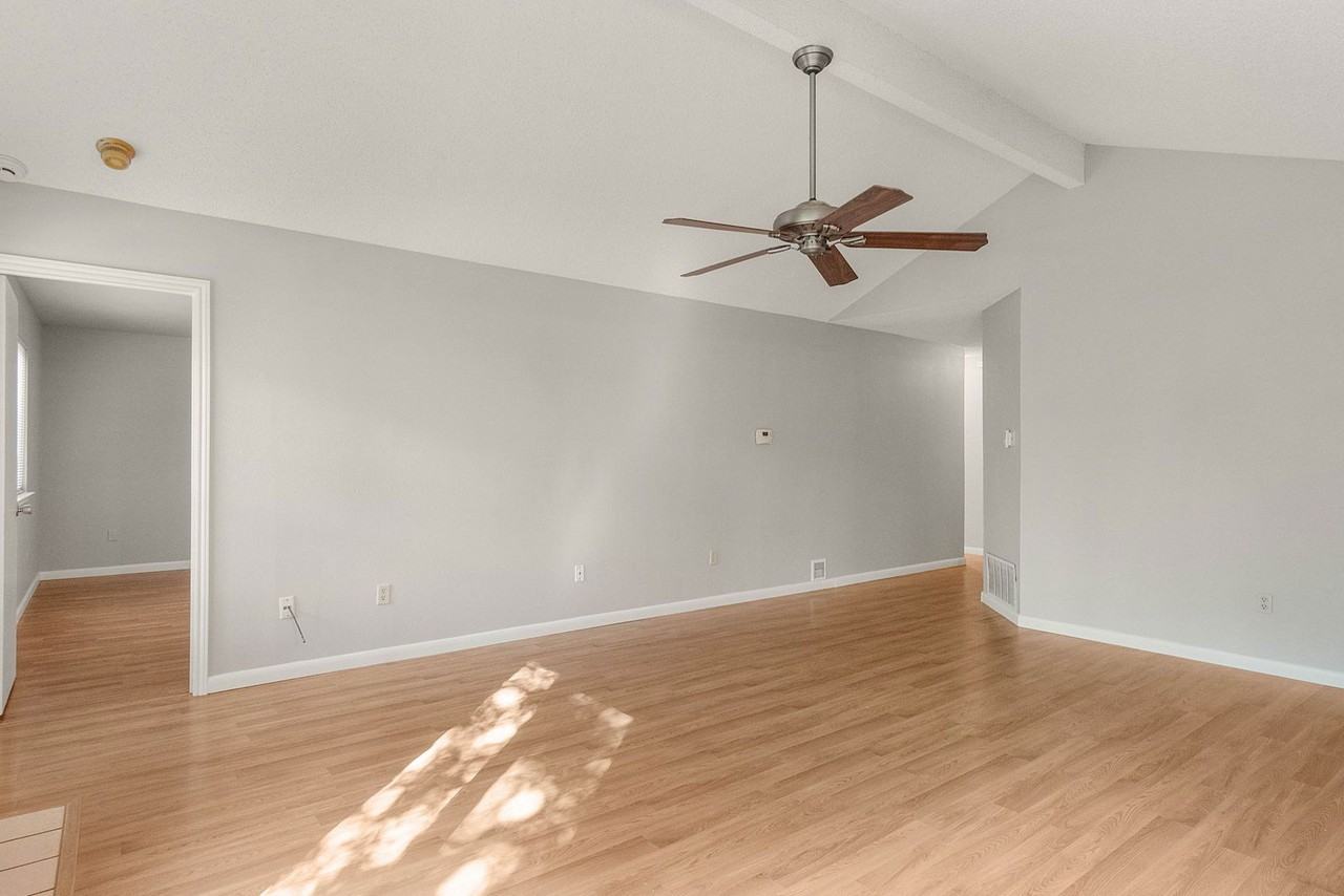 11931 Rosethorn Dr - Photo 6 of 44