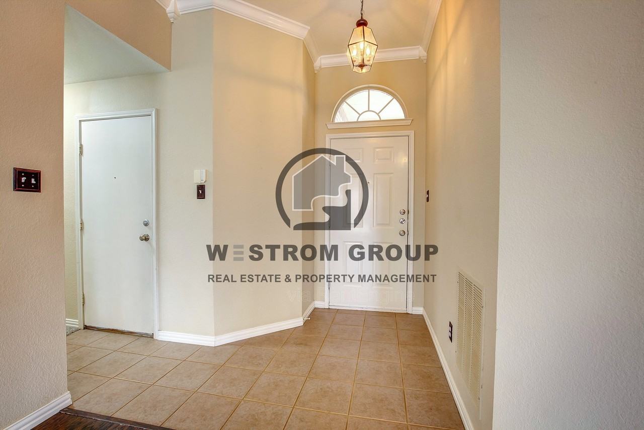 909 Mallard Way - Photo 4 of 41