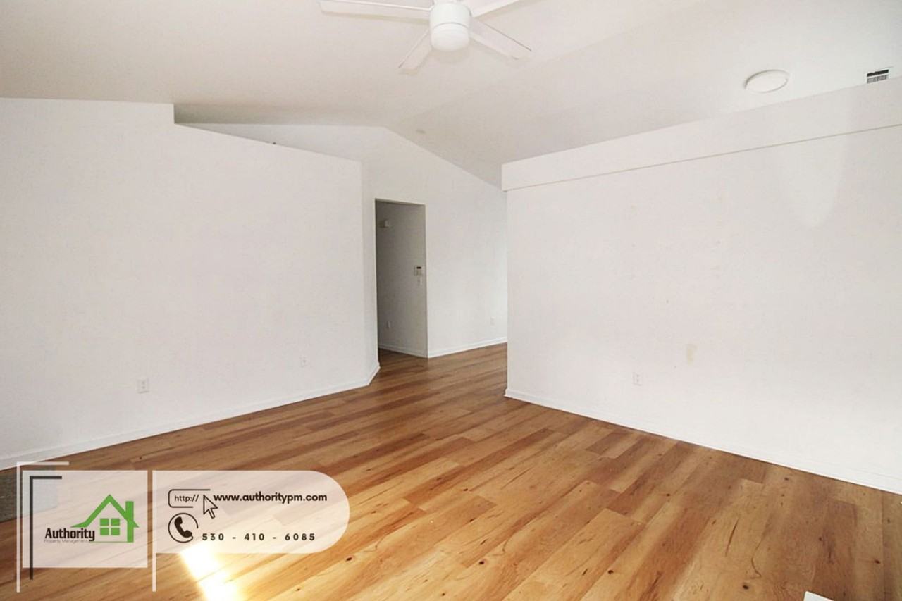 752 Lotus Ct - Photo 5 of 21