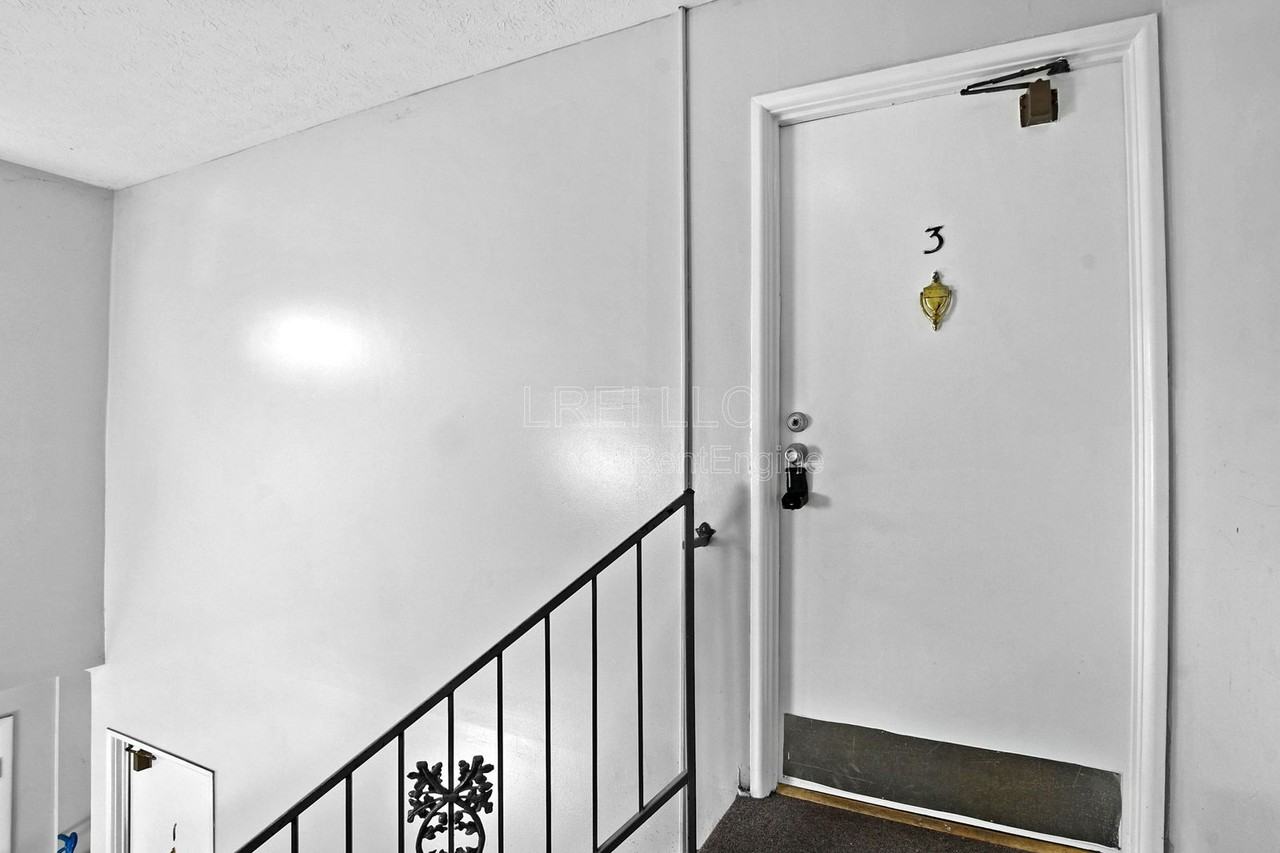 3325 Breckenridge Ln #3 - Photo 2 of 11