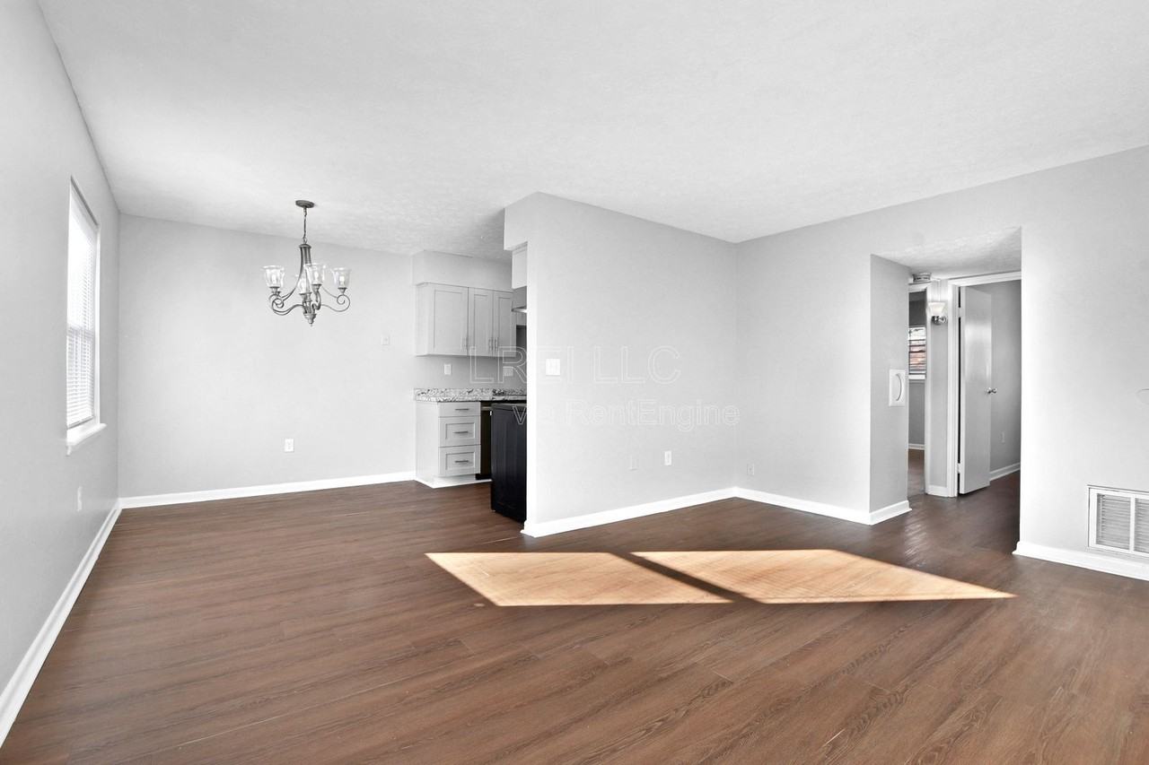 3325 Breckenridge Ln #3 - Photo 3 of 11