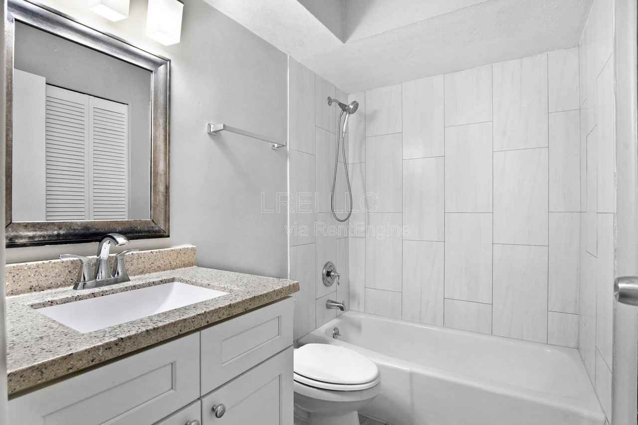 3325 Breckenridge Ln #3 - Photo 7 of 11