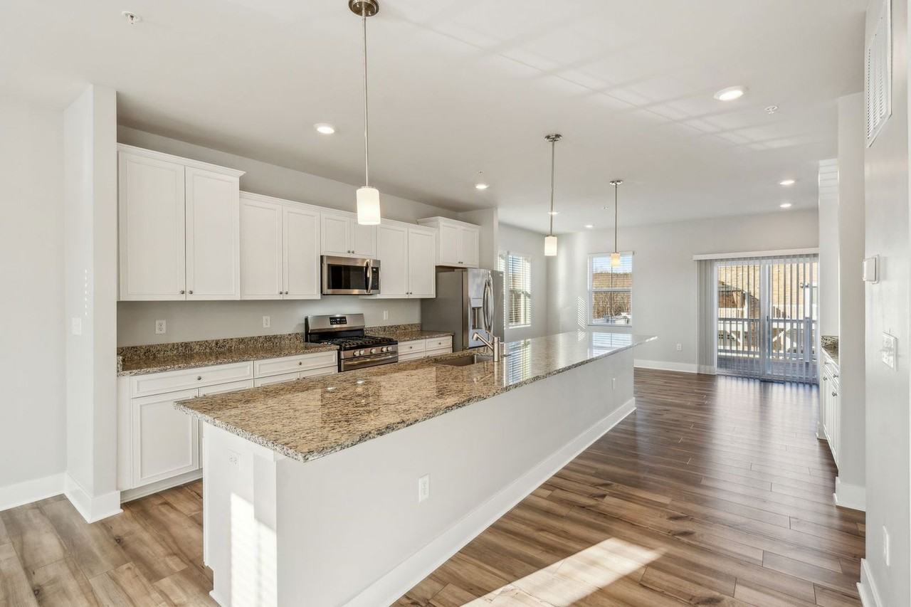 4158 Skipton Pl - Photo 5 of 15