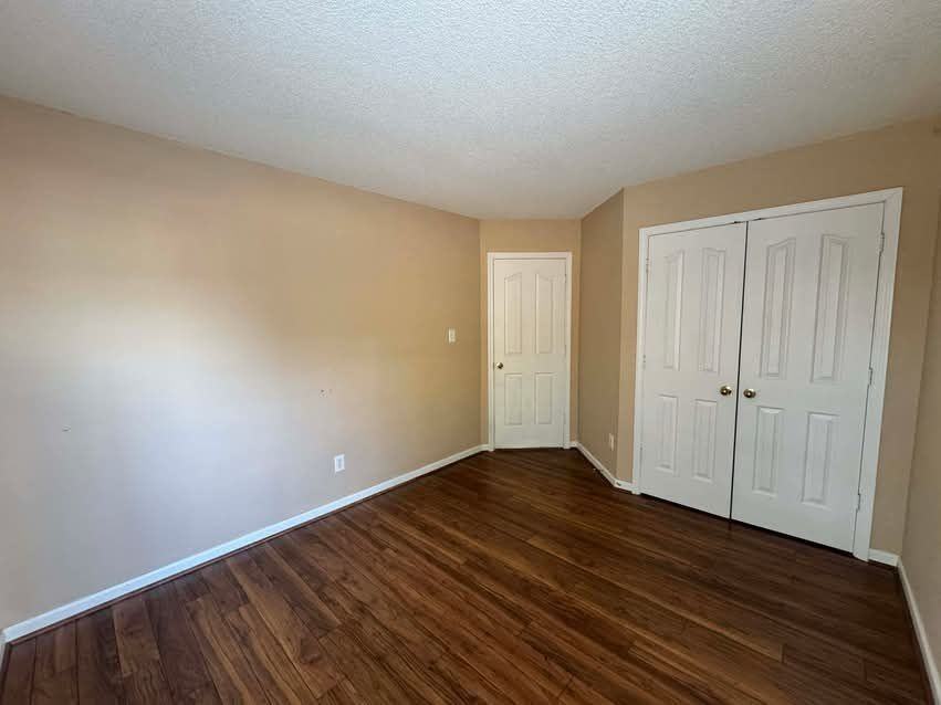 597 Bloomover St - Photo 5 of 12