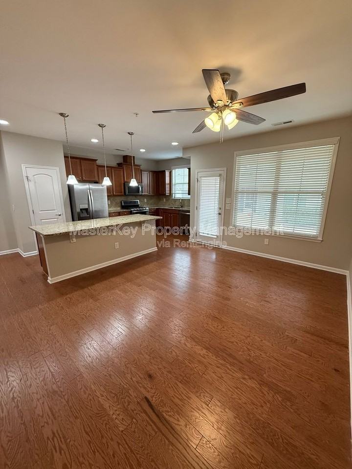 9312 Lennox Laurel Cir - Photo 5 of 25