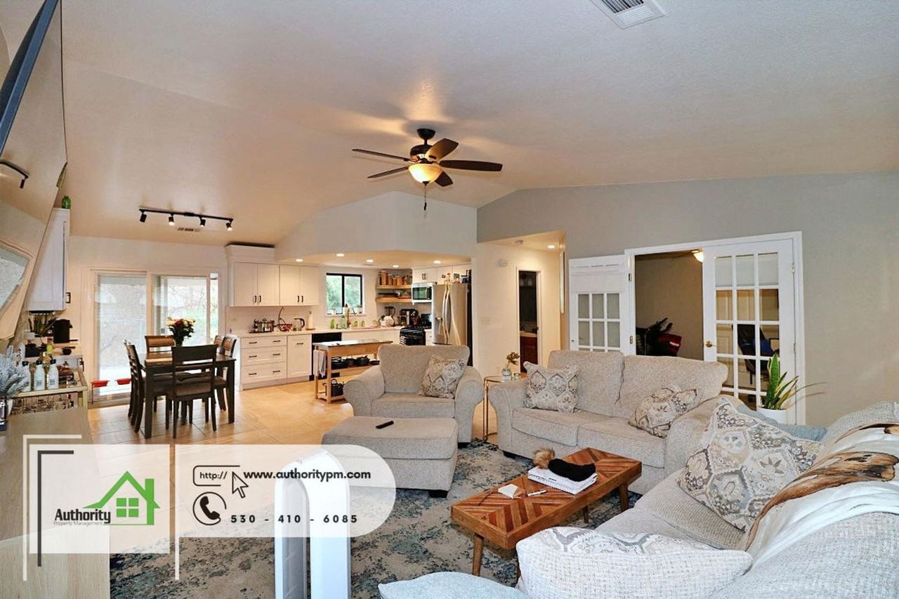 705 Country Oak Dr - Photo 5 of 25