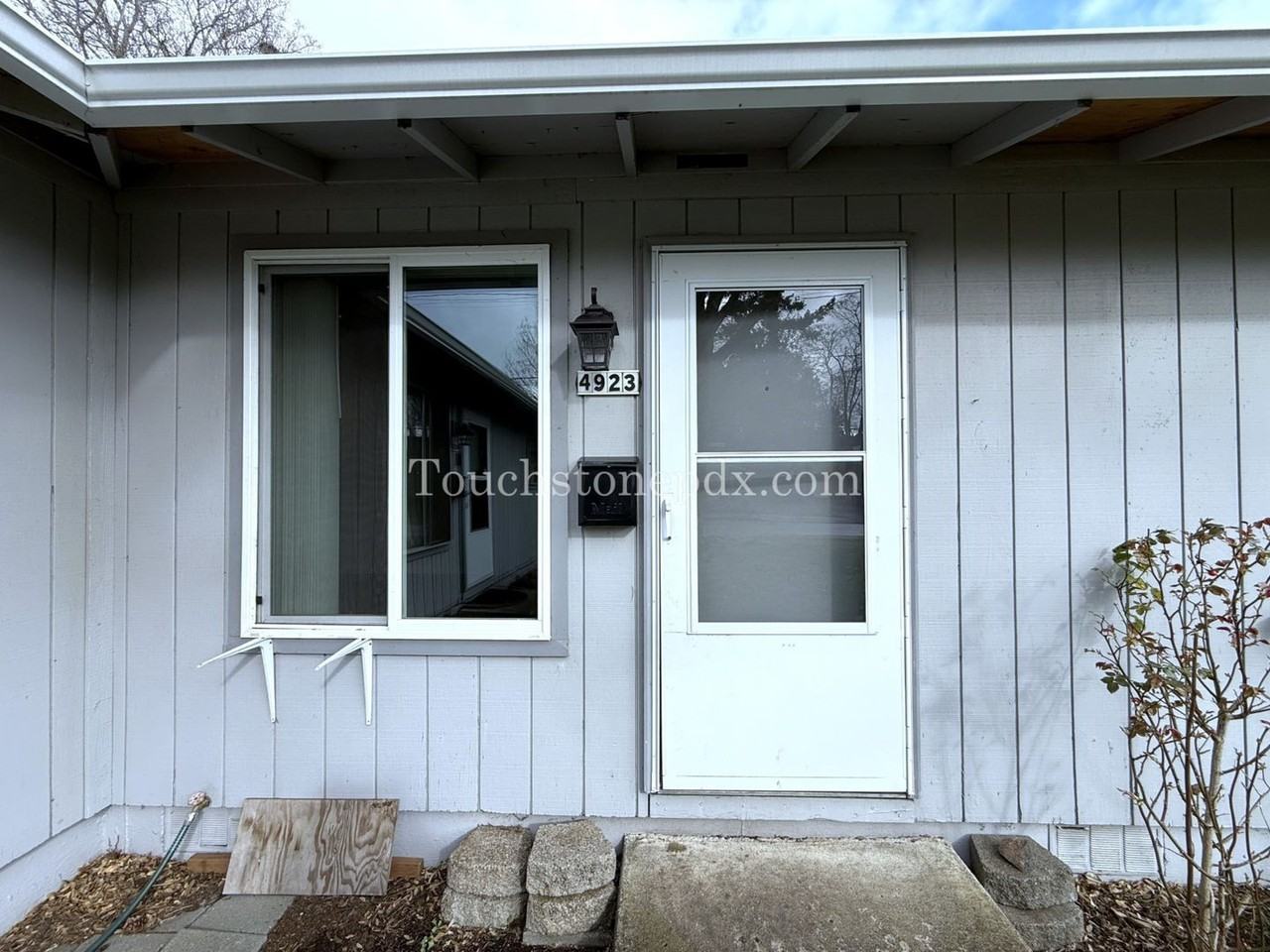 4923 Se 66th Ave - Photo 3 of 26