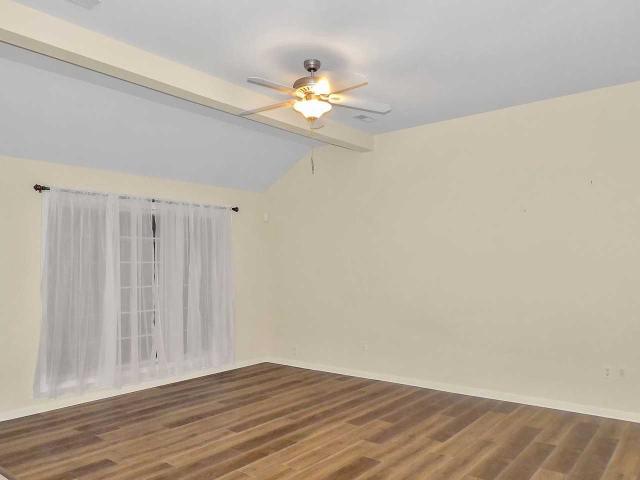 48145 Mayflower Dr - Photo 3 of 28